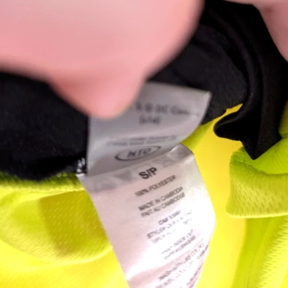 Batman Reversible Crop Top - Picture 6 of 6